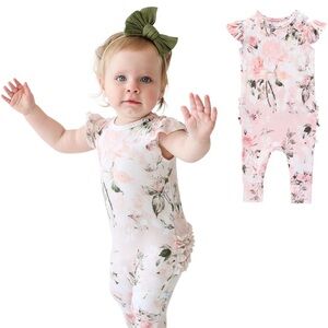EUC Posh Peanut “Vintage Pink Rose” S/S Ruffle Butt Onesie (Size 0-3 month)